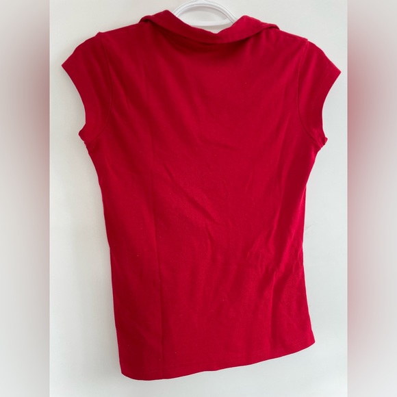 Vintage Y2K super cute red collard tee-shirt. Size large but may also fit medium - Picture 2 of 3